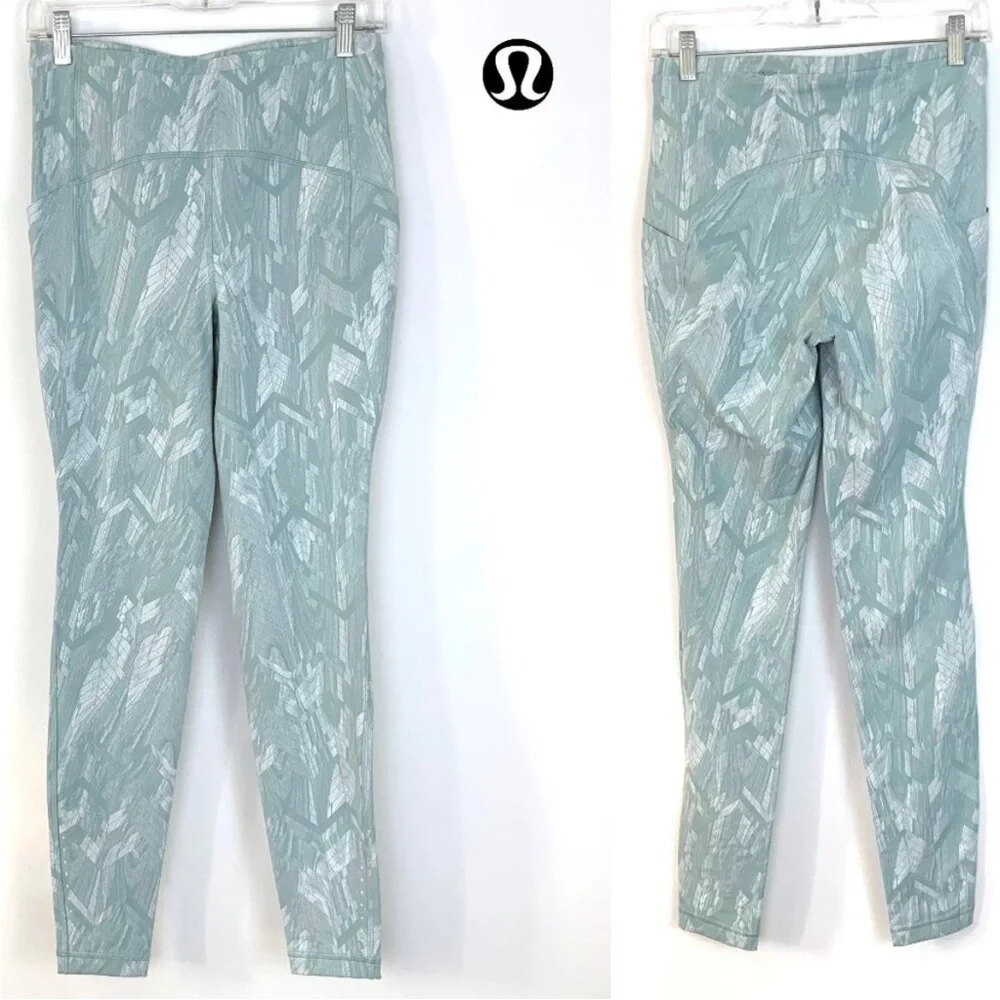 Lululemon SIZE 8 Swift Speed High Rise Leggings 28" - Reverberate Chevron - Picture 2 of 10
